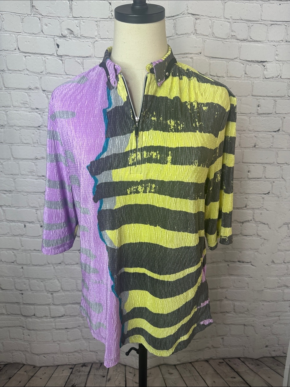 jamie sadock Half Sleeve 1/4 Zip Blouse Wrinkle Free, Avant Garde NEW M - L